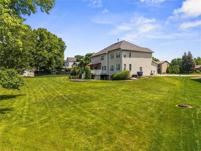1004 Deveron Ct, Jeannette, PA 15644 - back of house featuring a yard