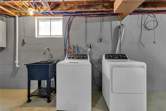 laundry area featuring washer and clothes dryer