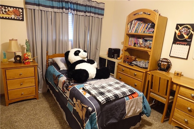 bedroom with carpet flooring