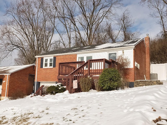 view of front of property featuring a deck