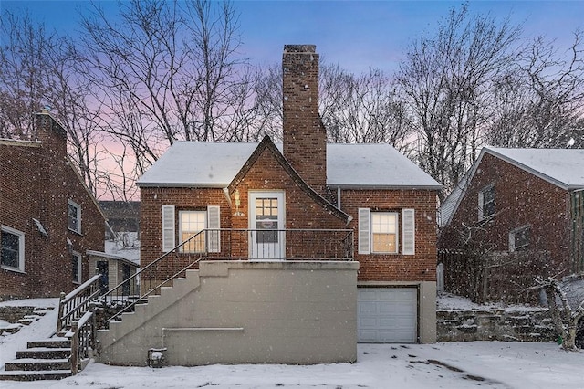 view of front of home featuring a garage