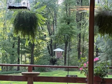 4024 Glen Eden Rd, Cranberry Twp, PA 16066 - exterior space