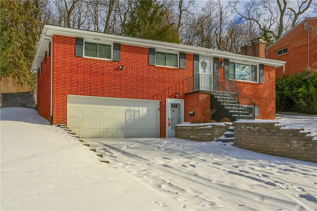 view of front facade with a garage