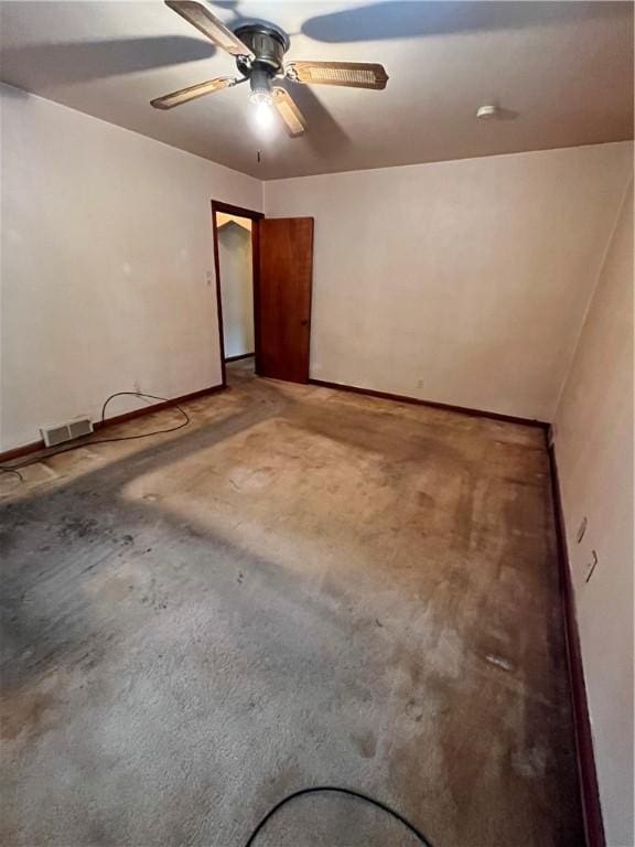 unfurnished room featuring ceiling fan