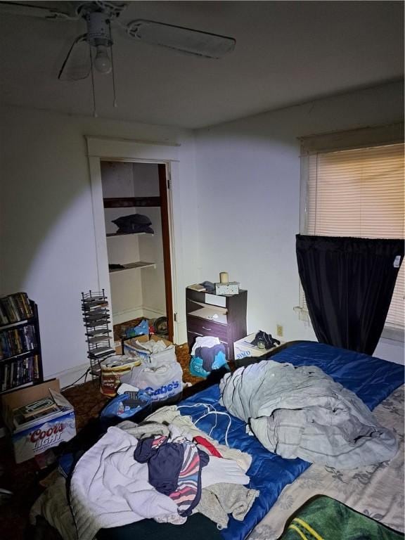 bedroom featuring ceiling fan