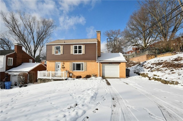 view of front facade featuring a garage