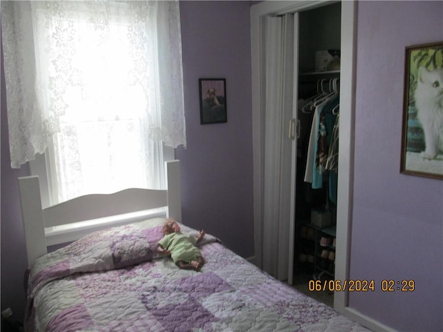 bedroom with a closet