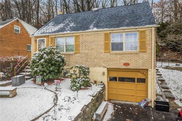 view of front of house featuring a garage