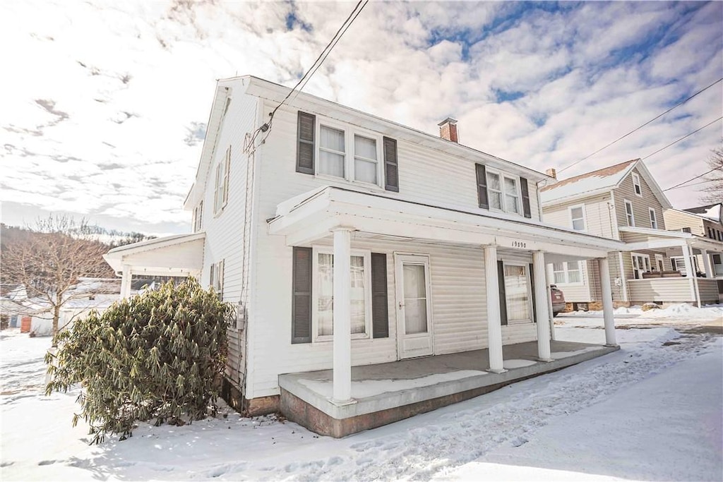 view of front of house featuring a porch