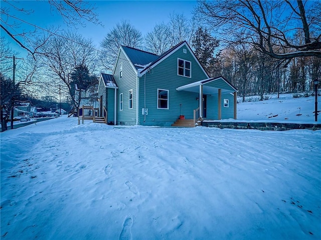 view of front of property