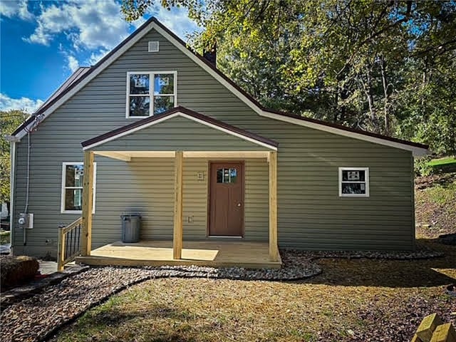 view of front of property