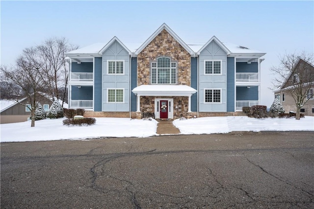 view of front of house