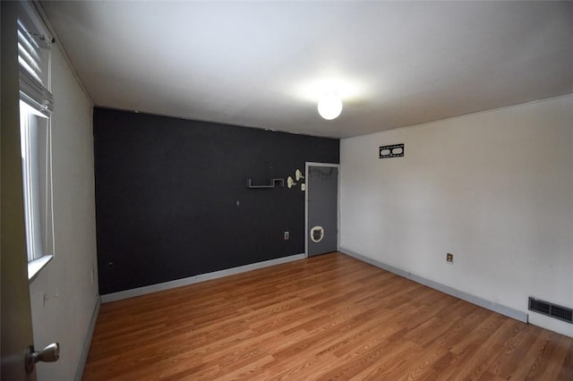 empty room featuring light hardwood / wood-style flooring