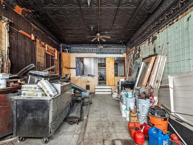 miscellaneous room with ceiling fan