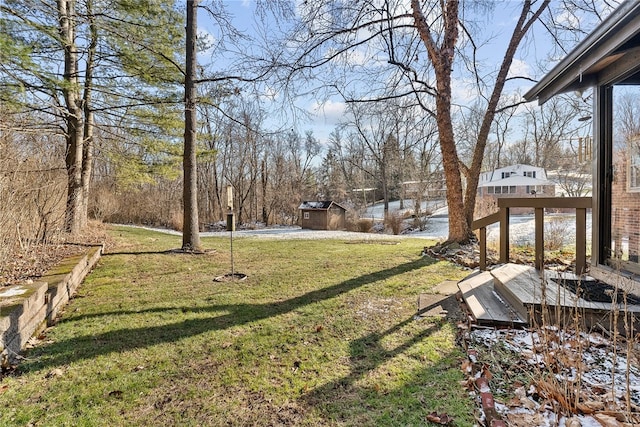 view of yard featuring a water view