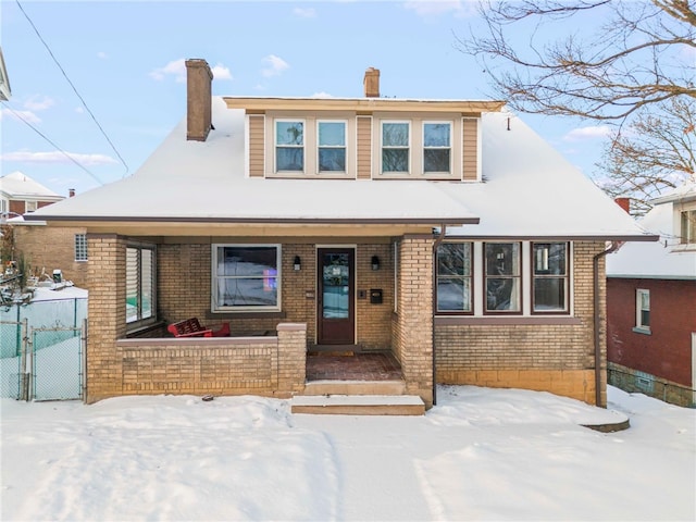 view of front of property featuring covered porch