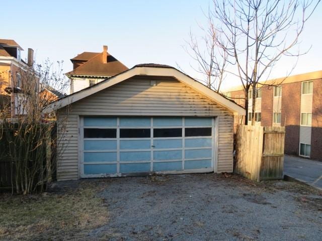 view of detached garage