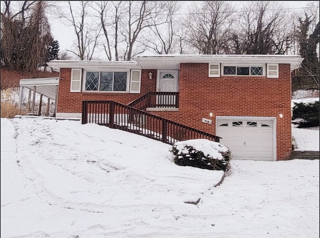 view of front of house featuring a garage