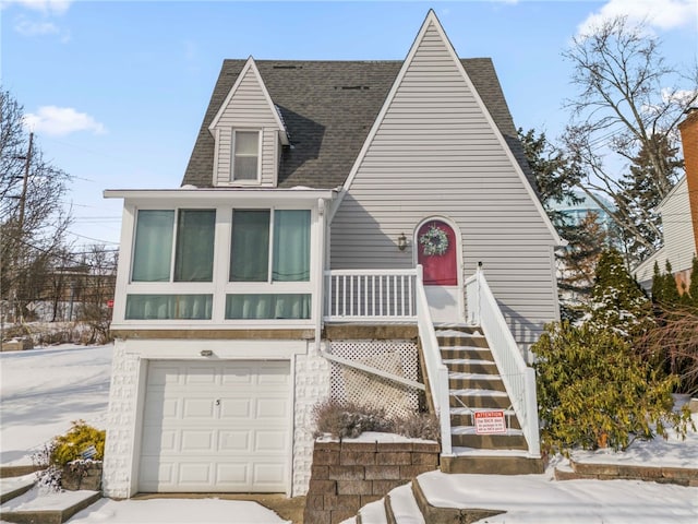 view of front of house featuring a garage