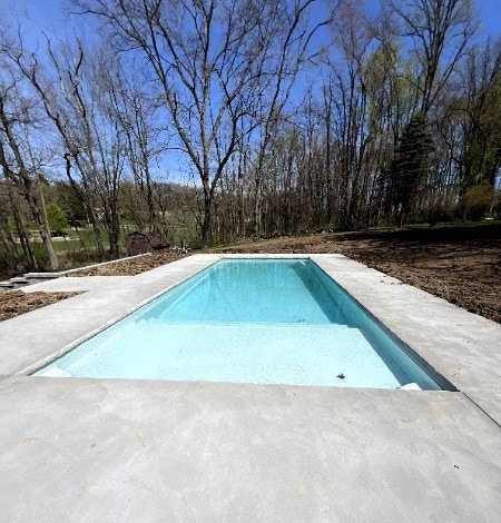 409 Himler Rd, Hempfield Twp Wml, PA 15601 - outdoor pool featuring a patio
