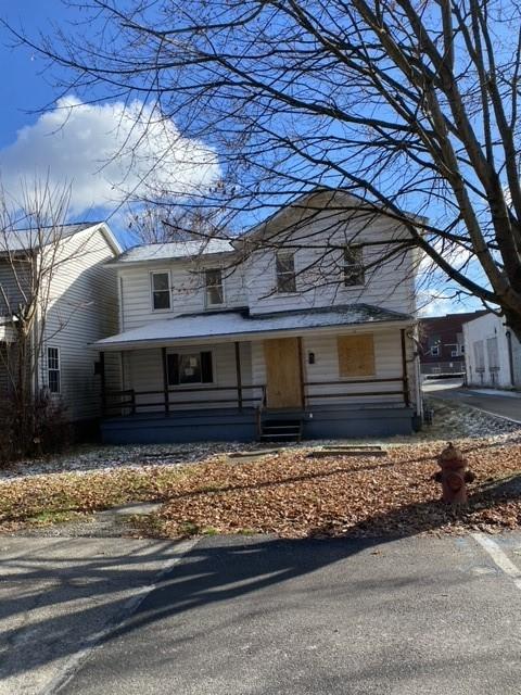 view of front of home with a porch