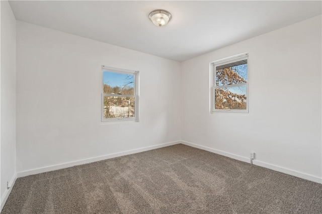 view of carpeted spare room