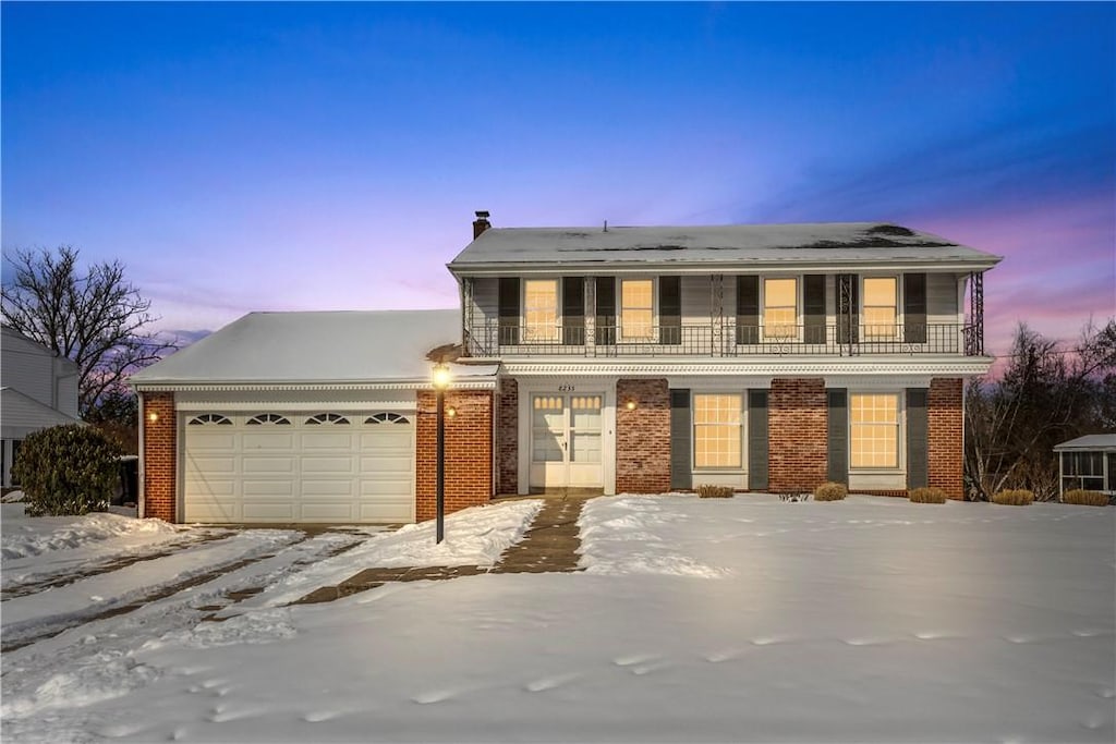 view of front of home featuring a garage