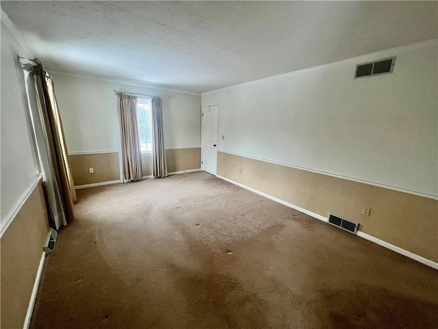 empty room featuring carpet