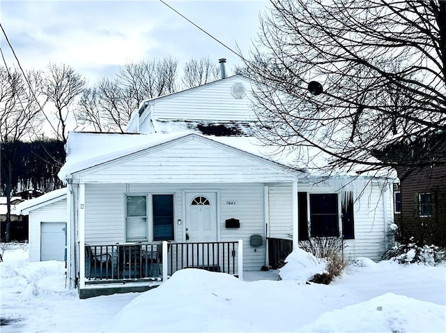 view of front of home featuring covered porch