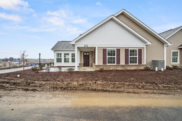 1261 Sandy Ridge Dr, Buffalo Twp, PA 16055 - view of craftsman inspired home