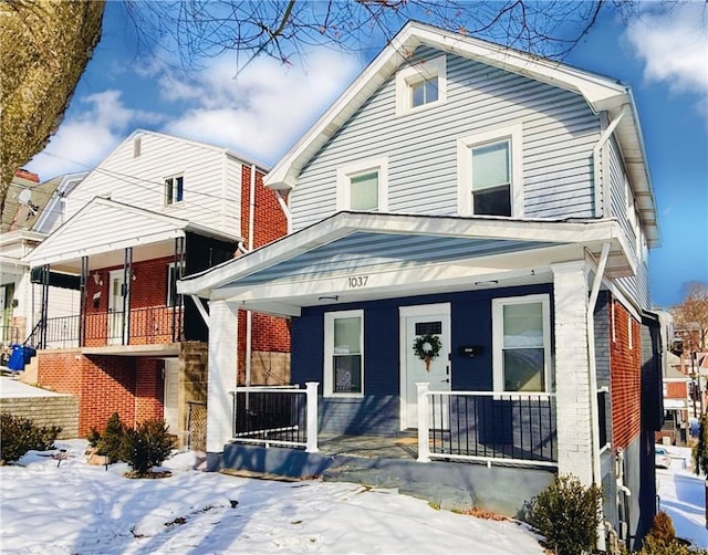 view of front of house featuring a porch