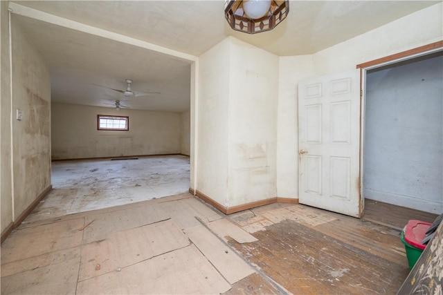 spare room with ceiling fan