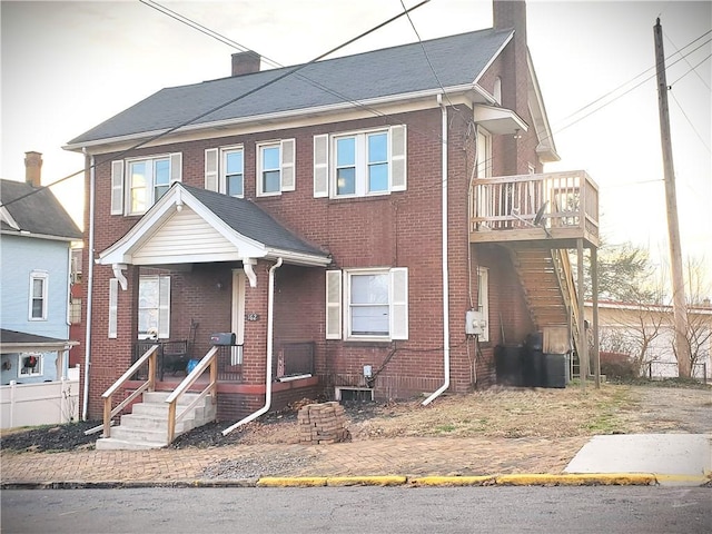 view of front of property