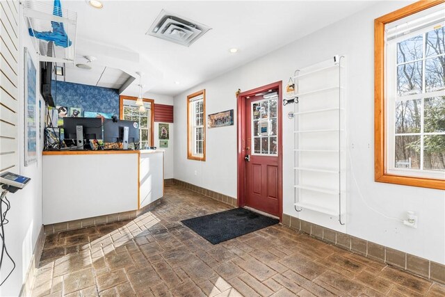 316 Noll Rd, Hanover Twp Bea, PA 15043 - welcome area featuring visible vents