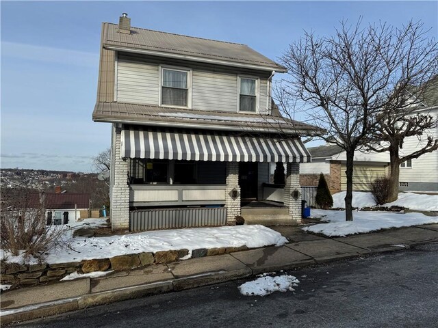 view of front of property