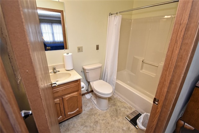 full bathroom featuring vanity, toilet, and shower / bath combo