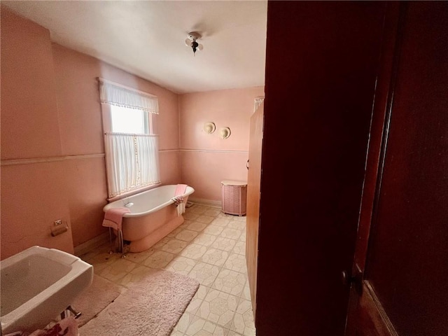 bathroom with a bathtub