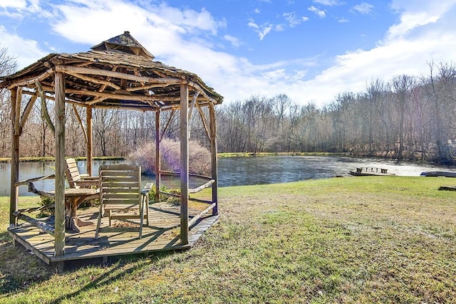 view of yard with a water view