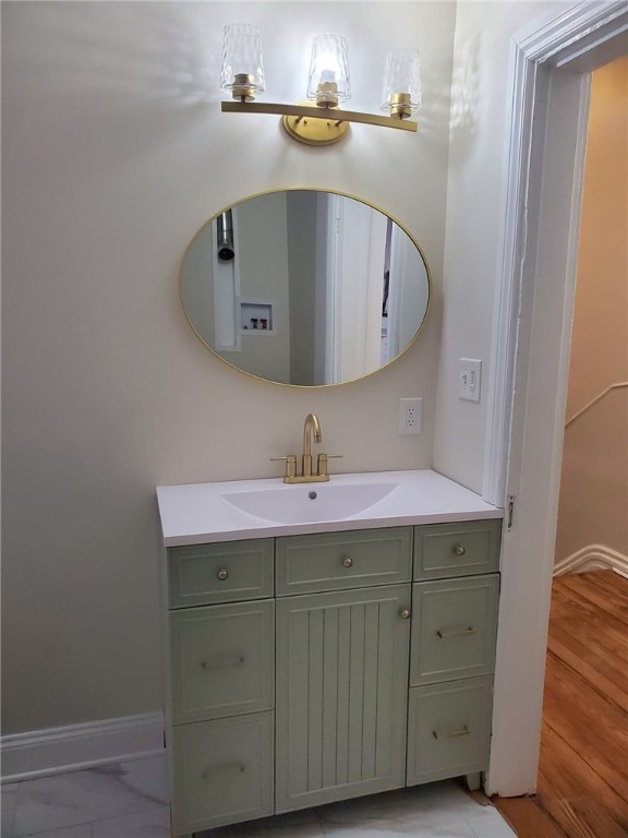 bathroom with vanity