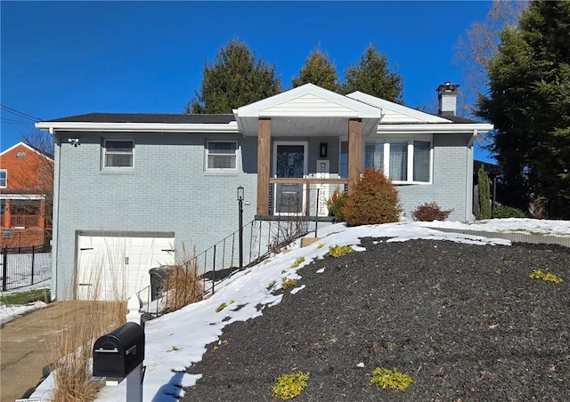 view of front of house featuring a garage