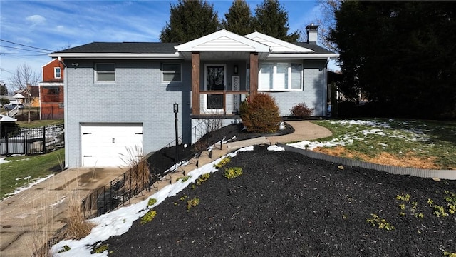 view of front of home featuring a garage