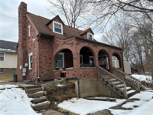 view of front facade featuring a porch