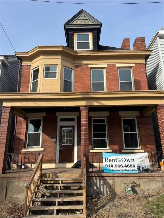 view of front facade featuring a porch