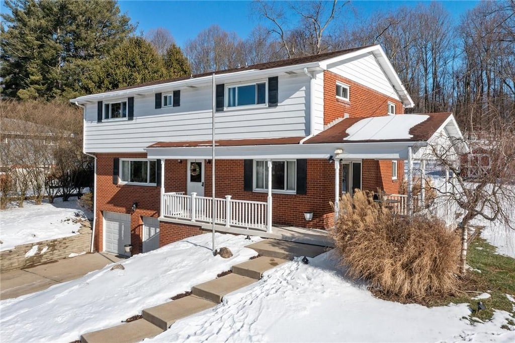 view of front of house with a garage