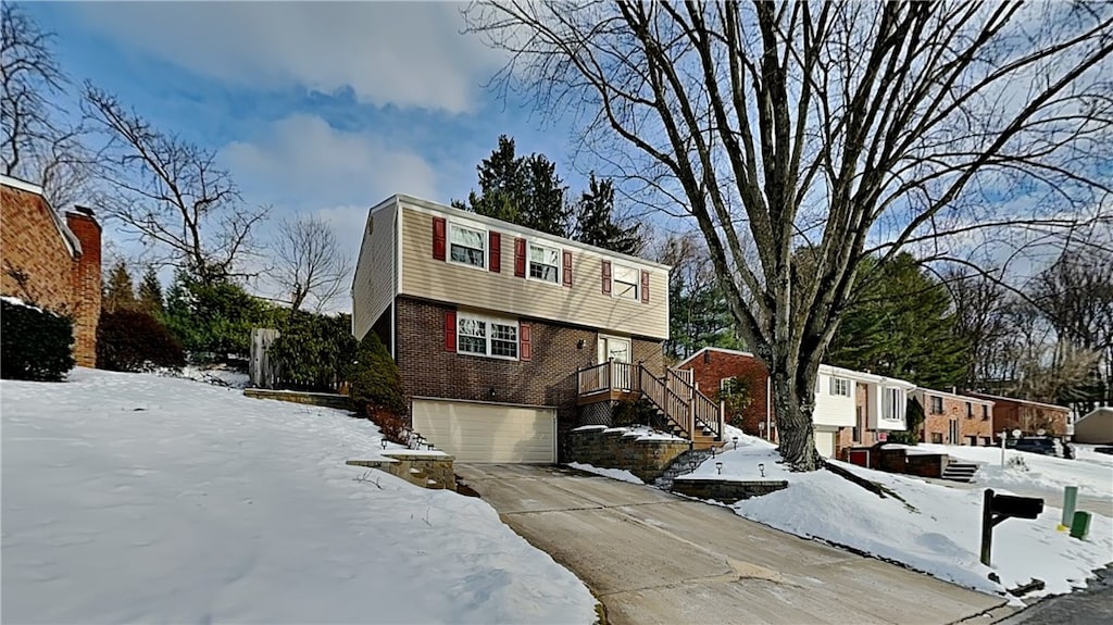 view of front of home featuring a garage