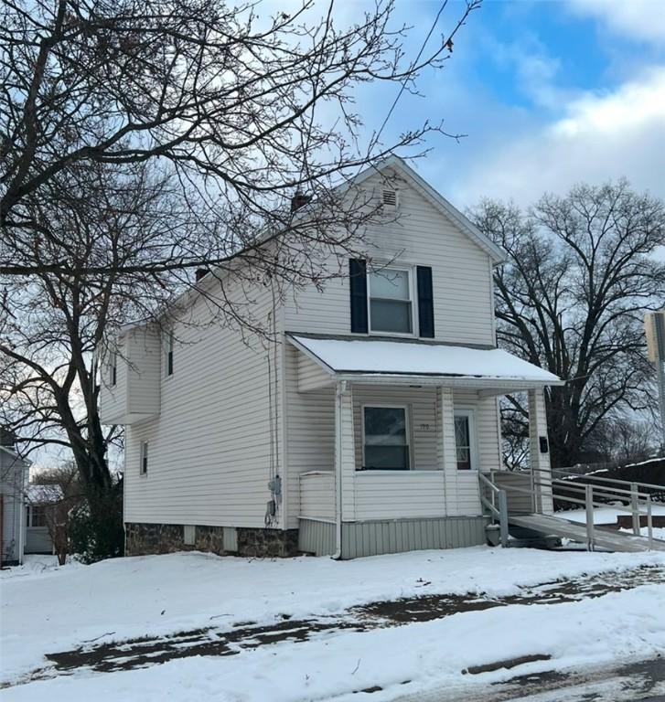 view of front of house with a porch