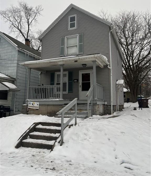 view of front of property with covered porch