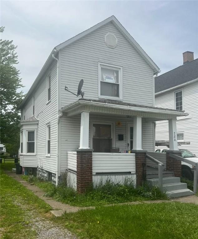 view of front facade with covered porch