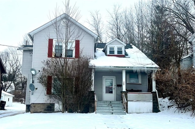 view of front facade featuring a porch