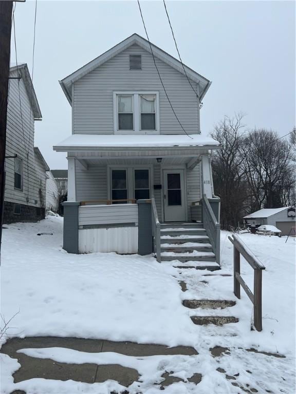 view of front facade featuring a porch